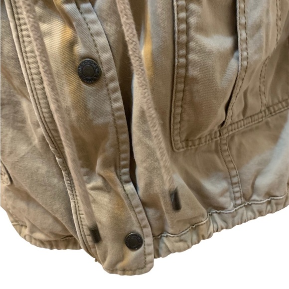 Ambercrombie & Fitch lightweight trench coat size Small safari w/hood. - Picture 11 of 13